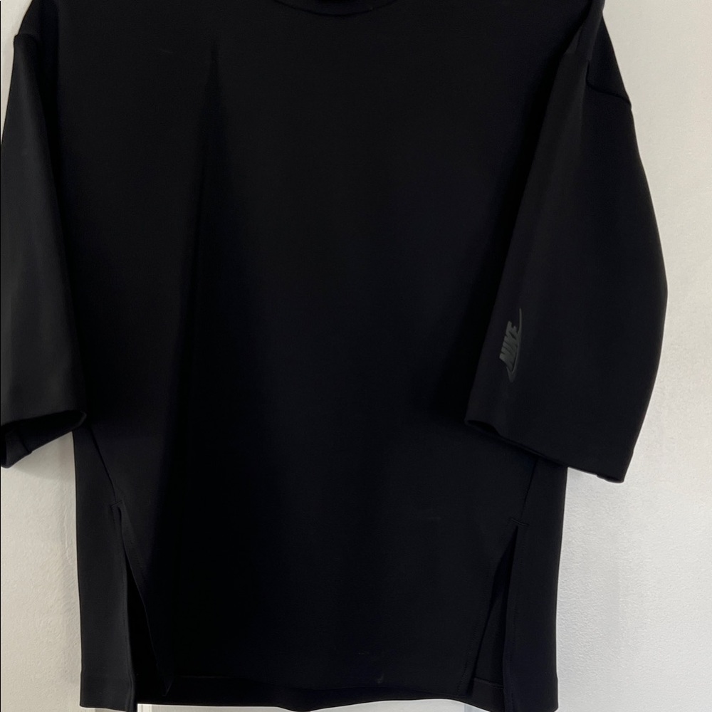 Nike Women’s Black Short Sleeve Tee